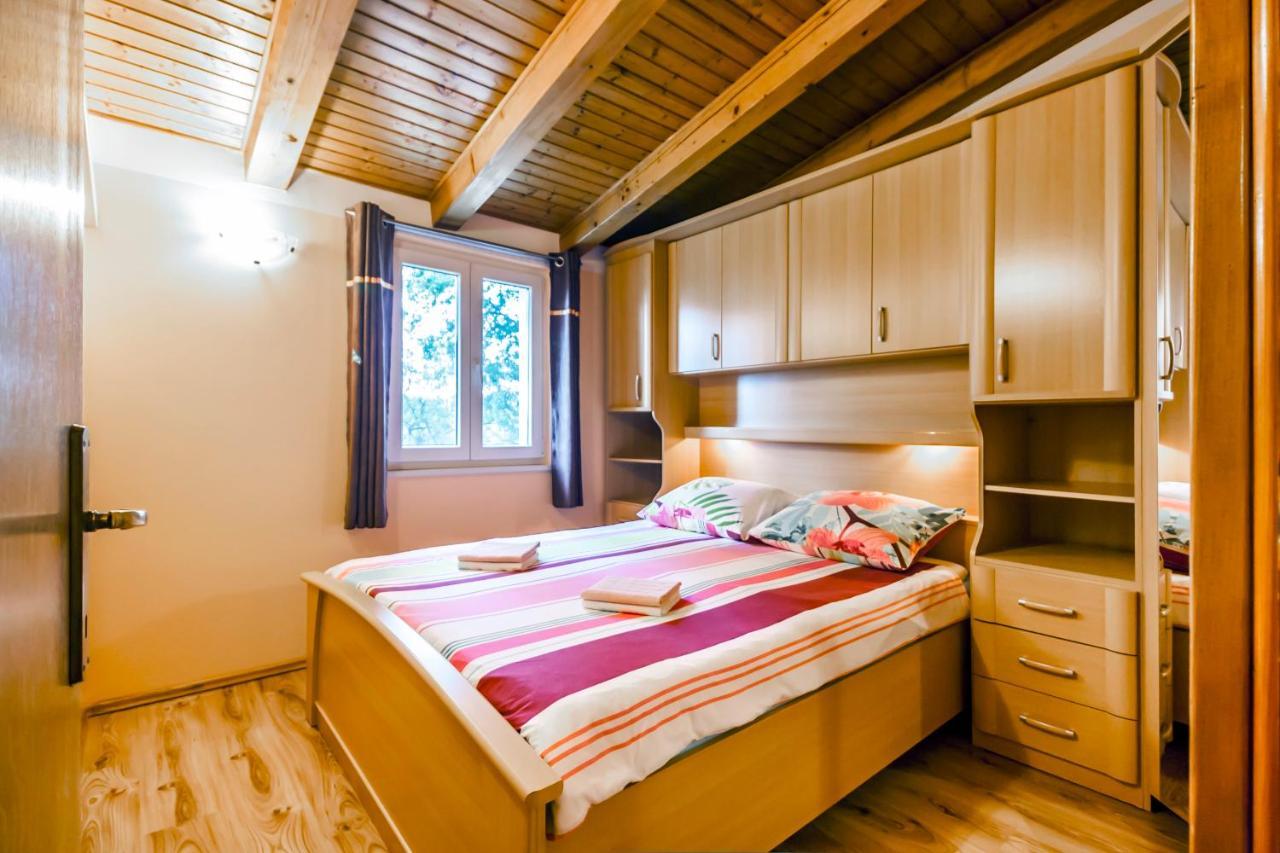 Holiday Home Lana 라빈 외부 사진