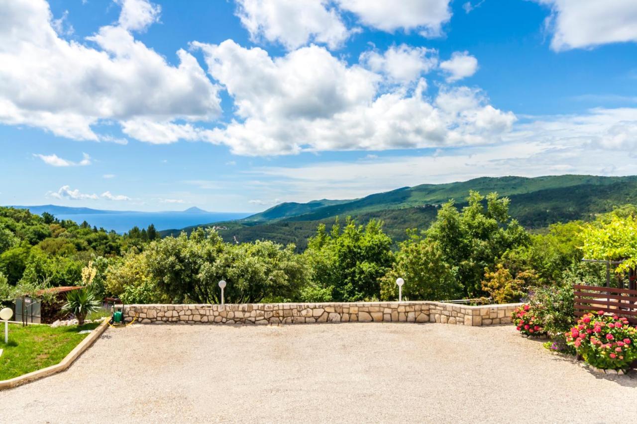 Holiday Home Lana 라빈 외부 사진